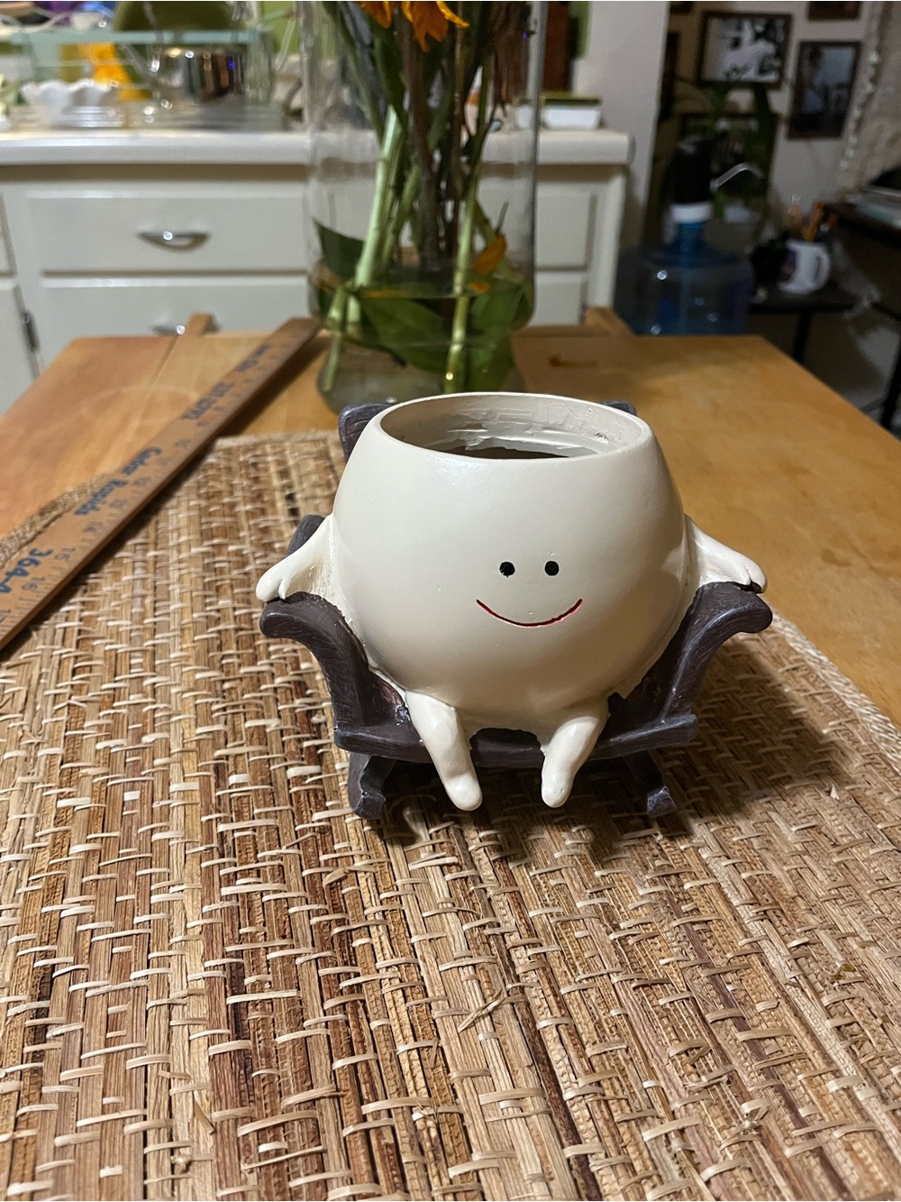 Cute Smiling Ceramic Planter in Cream with Brown Stand